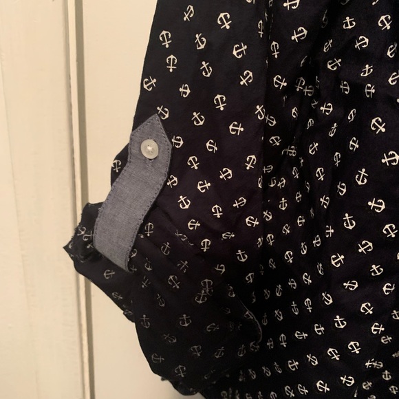 Tommy Hilfiger Button up top NWT - Picture 3 of 3